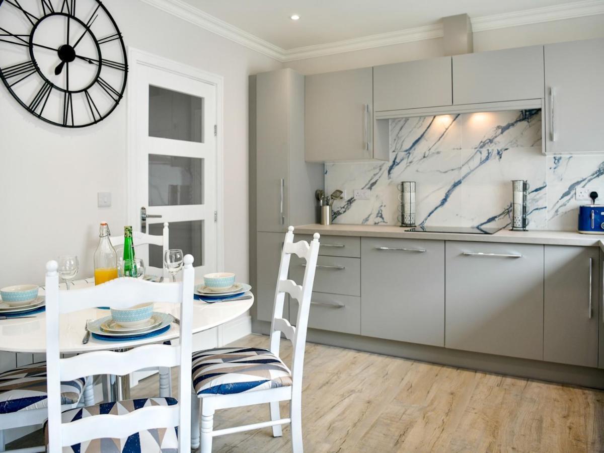 Pass The Keys Newly Refurbished Modern Bungalow - Pets Welcome Villa Swansea Eksteriør billede