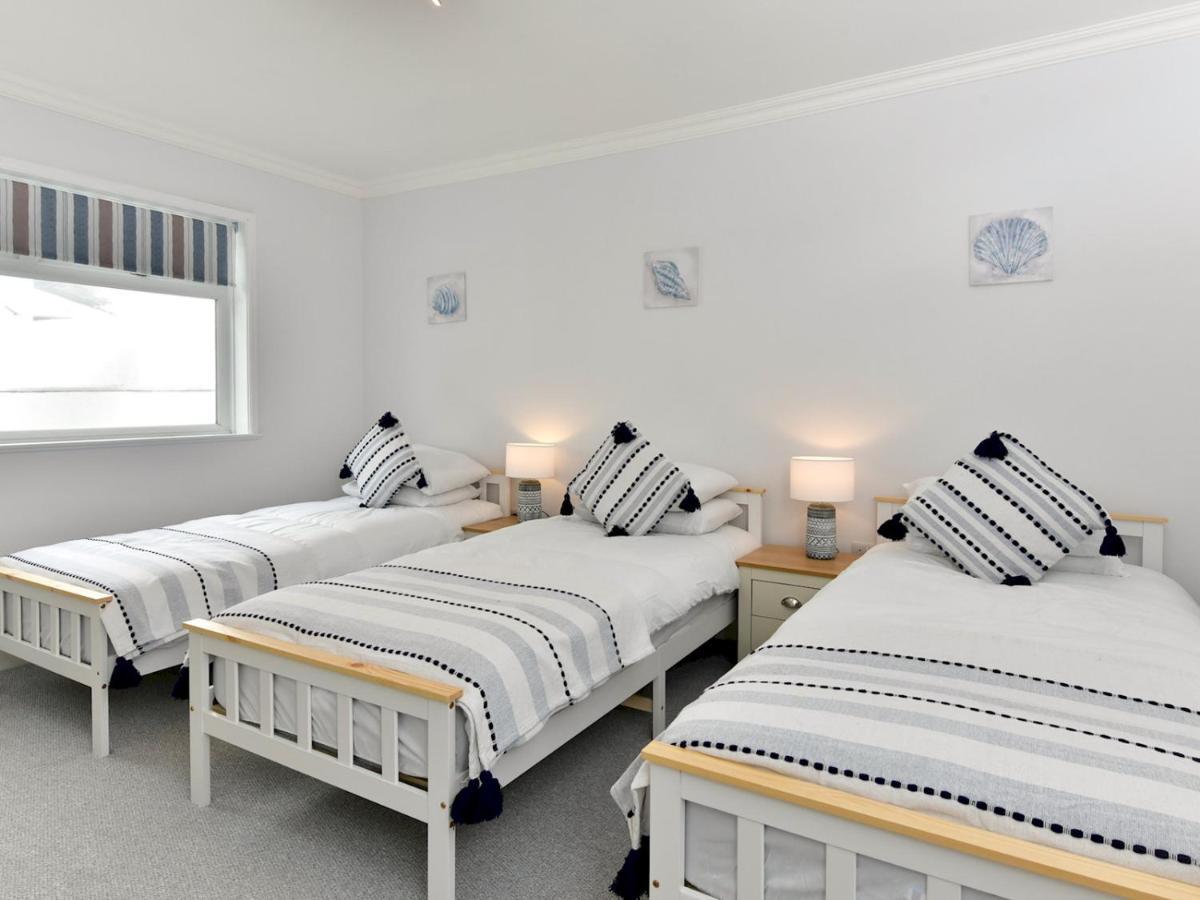 Pass The Keys Newly Refurbished Modern Bungalow - Pets Welcome Villa Swansea Eksteriør billede