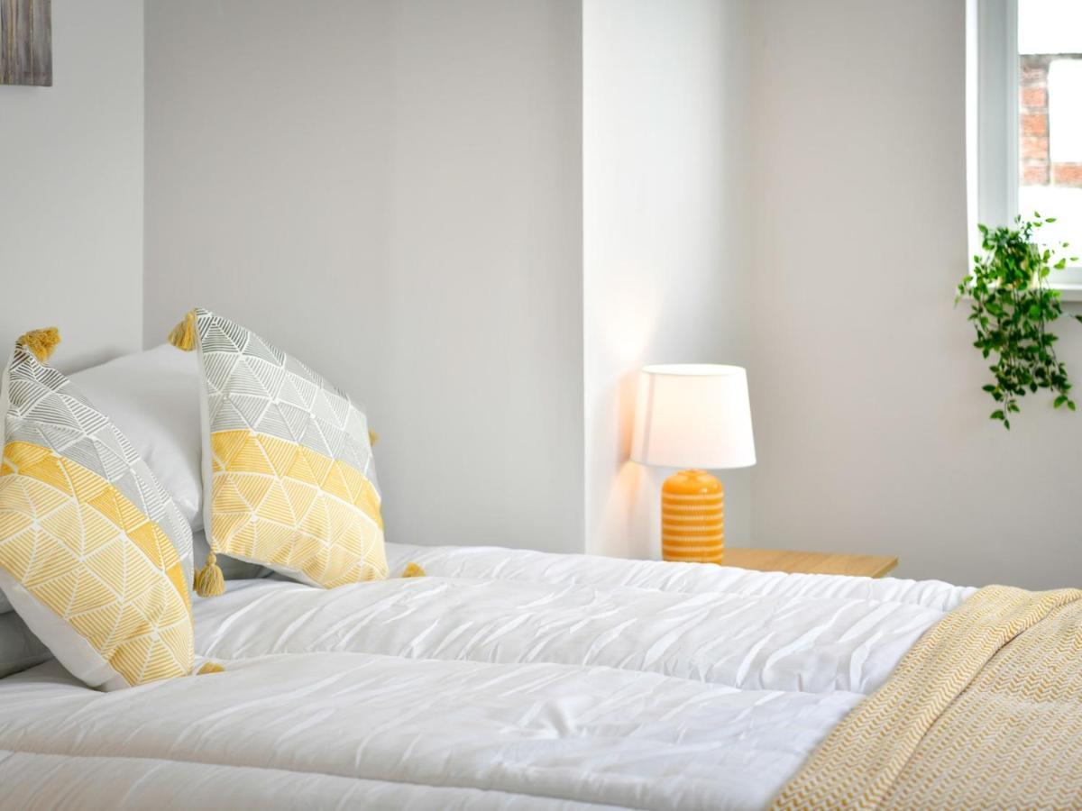 Pass The Keys Newly Refurbished Modern Bungalow - Pets Welcome Villa Swansea Eksteriør billede