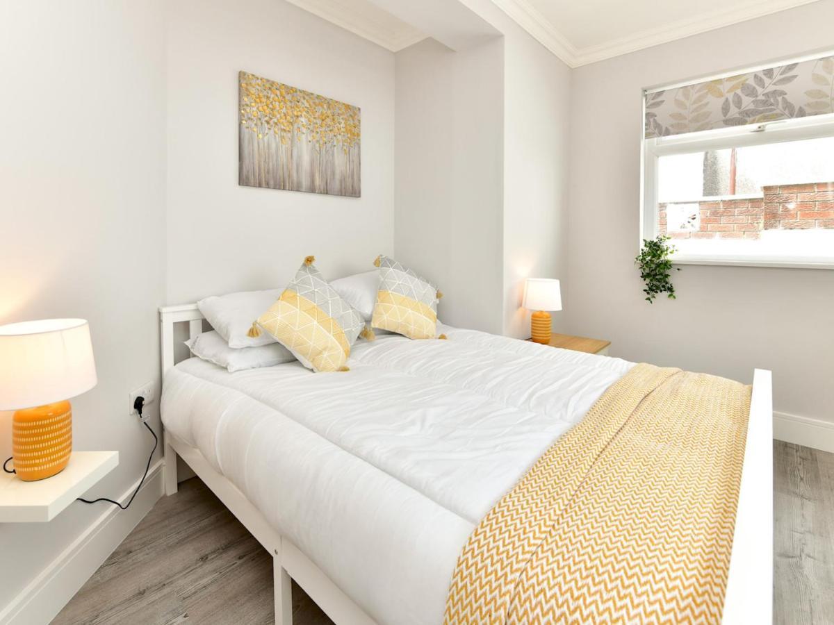 Pass The Keys Newly Refurbished Modern Bungalow - Pets Welcome Villa Swansea Eksteriør billede