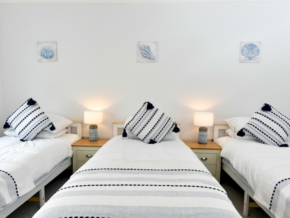 Pass The Keys Newly Refurbished Modern Bungalow - Pets Welcome Villa Swansea Eksteriør billede