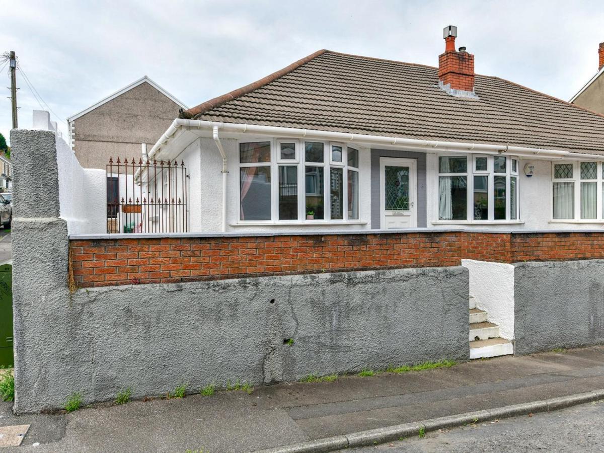 Pass The Keys Newly Refurbished Modern Bungalow - Pets Welcome Villa Swansea Eksteriør billede